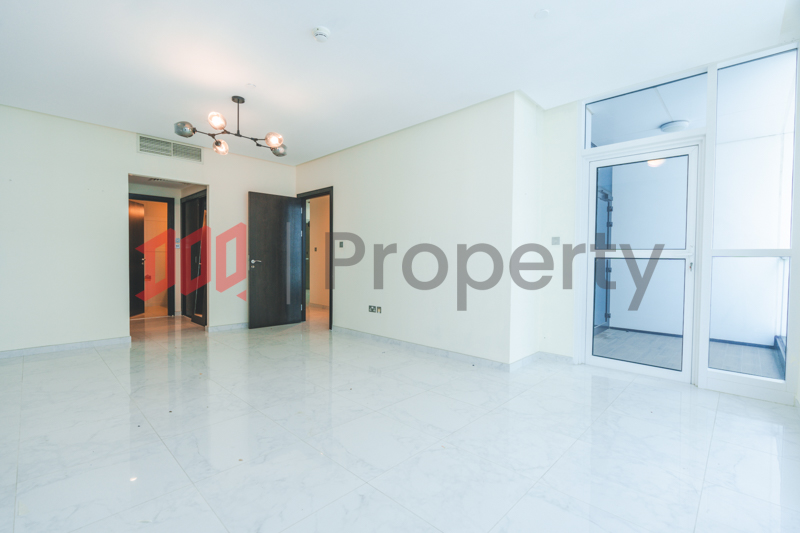 Spacious 3 Bedroom Apt | 2 Parkings | 12 Cheques